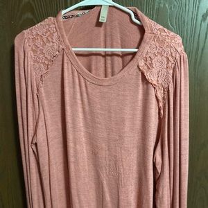 Knox Rose XXL long sleeve blouse with lace rose colored